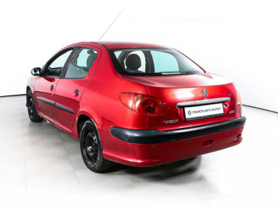 Peugeot 206 1.4 MT (75 л. с.)