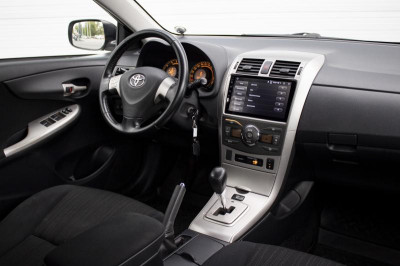 Toyota Corolla 1.6 AT (124 л. с.)