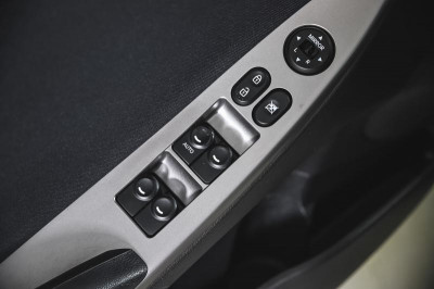 Hyundai Solaris 1.6 AT (123 л. с.)