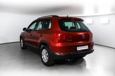 Volkswagen Tiguan 1.4 TSI BlueMotion DSG (150 л. с.)