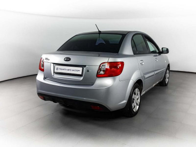 Kia Rio 1.4 MT (97 л. с.)