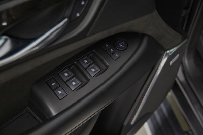 Cadillac Escalade 6.2 AT (409 л.с.) 4WD