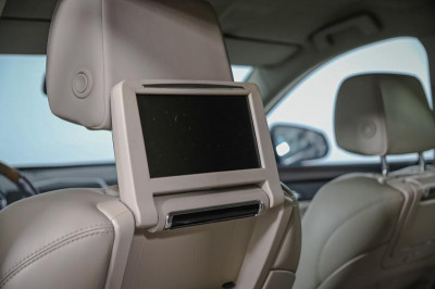 Cadillac SRX 3.0 AT AWD (271 л. с.)