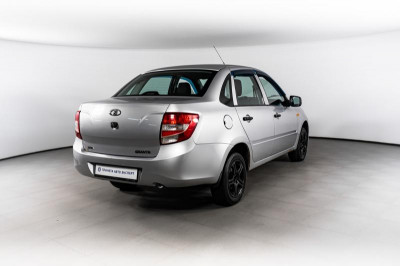 LADA Granta седан 1.6 AT 16кл (98 л. с.)