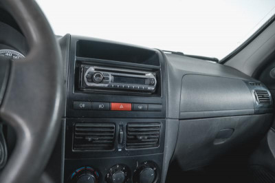 Fiat Albea 1.4 MT (77 л. с.)