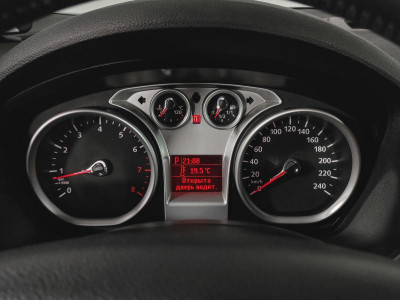 Ford Kuga 2.5 DuraShift AWD (200 л. с. '11)