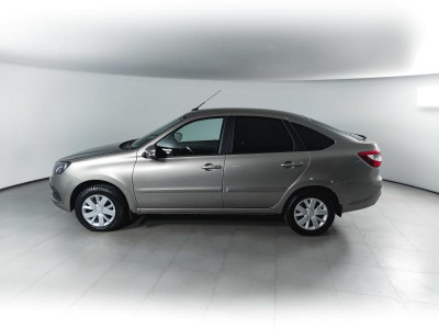 LADA Новая Granta хетчбэк 1.6 MT 16кл (106 л. с.)