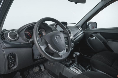 LADA Kalina хэтчбек 1.6 AT 16кл (98 л. с.)