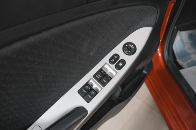 Hyundai Solaris 1.6 AT (123 л. с.)