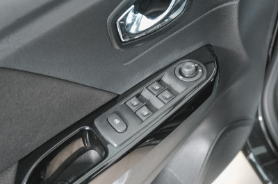 Renault Kaptur 1.6 X-tronic (114 л. с.)