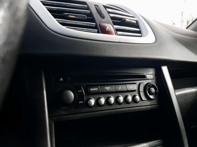 Peugeot 207 1.4 MT (90 л.с.)