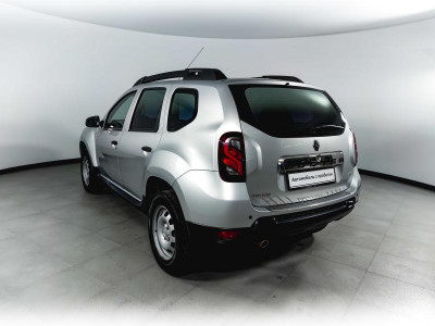 Renault Duster 2.0 AT 4x4 (143 л. с.)