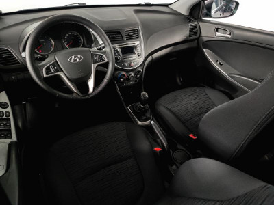 Hyundai Solaris Хетчбек 1.6 MT (123 л. с.)