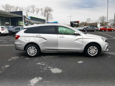 LADA Vesta SW 1.6 MT (106 л.с.)