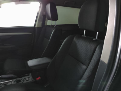 Mitsubishi Outlander 2.0 CVT (146 л. с.)