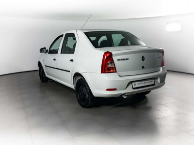 Renault Logan 1.6 MT (84 л. с.)