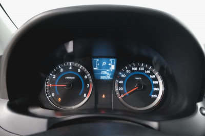 Hyundai Solaris Хетчбек 1.6 AT (123 л. с.)