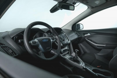 Ford Focus 1.6 MT (125 л. с.)