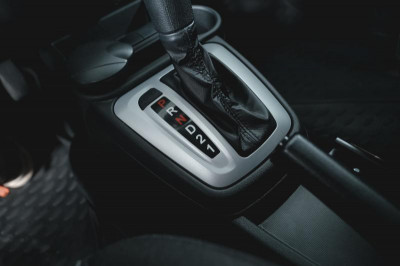 LADA Granta седан 1.6 AT 16кл (98 л. с.)