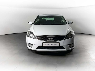 Kia Ceed 1.6 AT (122 л. с.)
