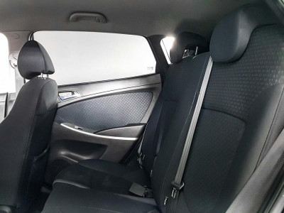 Hyundai Solaris 1.4 MT (107 л. с.)