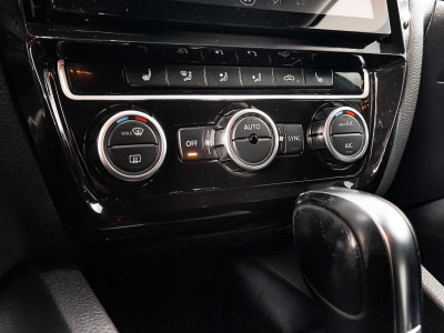 Volkswagen Jetta 1.6 AT (105 л. с.)