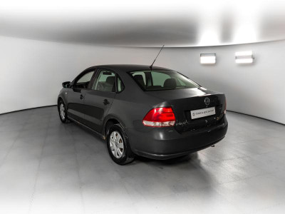 Volkswagen Polo 1.6 MT (105 л. с.)
