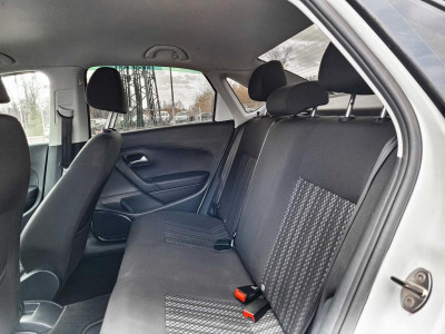 Volkswagen Polo 1.6 MT (105 л. с.)